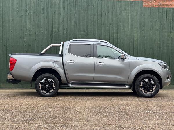 Nissan Navara 2.3 dCi Tekna Auto 4WD Euro 6 4dr