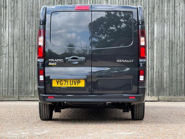 Renault Trafic 2.0 dCi ENERGY 30 Sport LWB Standard Roof Euro 6 (s/s) 5dr