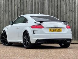 Audi TT 2.0 TFSI 40 Black Edition S Tronic Euro 6 (s/s) 3dr at 11th