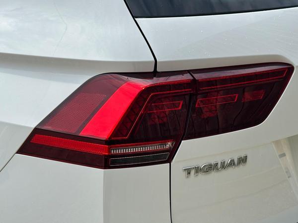 Volkswagen Tiguan 2.0 TDI R-Line DSG 4Motion Euro 6 (s/s) 5dr
