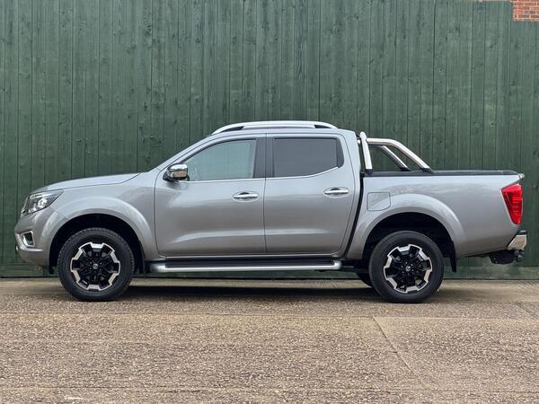 Nissan Navara 2.3 dCi Tekna Auto 4WD Euro 6 4dr