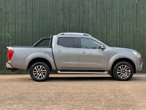 Nissan Navara 2.3 dCi Tekna Auto 4WD Euro 6 4dr
