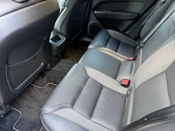 Volvo XC60 2.0 D4 R-Design Auto Euro 6 (s/s) 5dr