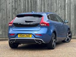 Volvo V40 2.0 D3 R-Design Edition Auto Euro 6 (s/s) 5dr at 5th