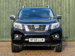 Nissan Navara 2.3 dCi Tekna Auto 4WD Euro 6 4dr at 5th