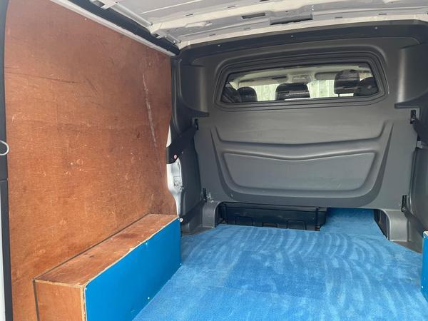 Vauxhall Vivaro 1.6 CDTi 2900 BiTurbo ecoTEC Limited Edition Nav Crew Van L2 H1 Euro 6 (s/s) 5dr (6 Seat)