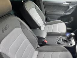 Volkswagen Tiguan 2.0 TDI R-Line DSG 4Motion Euro 6 (s/s) 5dr at 8th