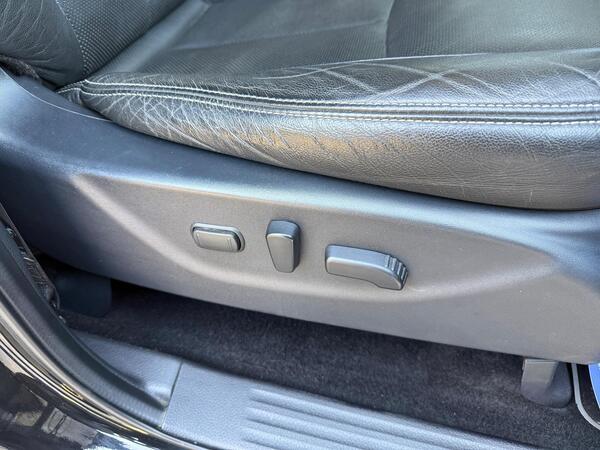 Nissan Navara 2.3 dCi Tekna Auto 4WD Euro 6 4dr