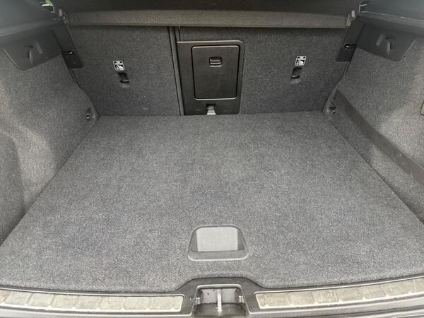 Volvo XC40 2.0 T4 Inscription Pro Auto Euro 6 (s/s) 5dr