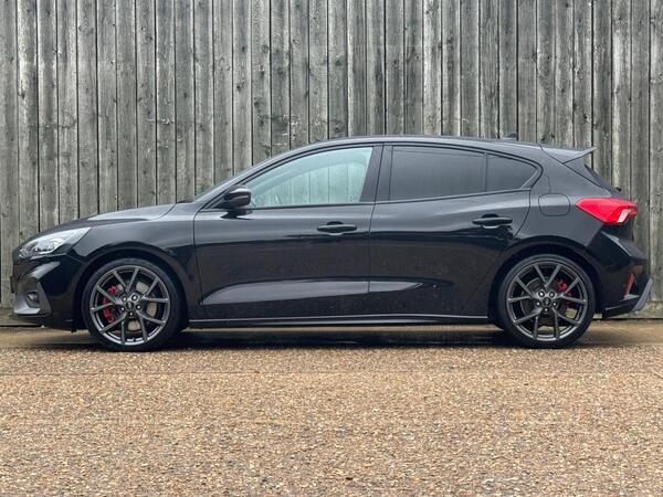 Ford Focus 2.3T EcoBoost ST Euro 6 (s/s) 5dr