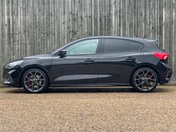 Ford Focus 2.3T EcoBoost ST Euro 6 (s/s) 5dr at 13th