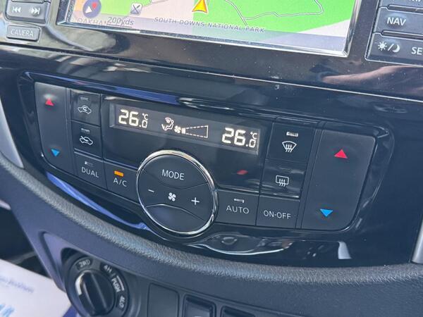 Nissan Navara 2.3 dCi Tekna Auto 4WD Euro 6 4dr