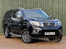 Nissan Navara 2.3 dCi Tekna Auto 4WD Euro 6 4dr at 0th