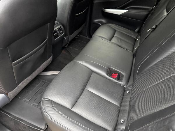 Nissan Navara 2.3 dCi Tekna Auto 4WD Euro 6 4dr