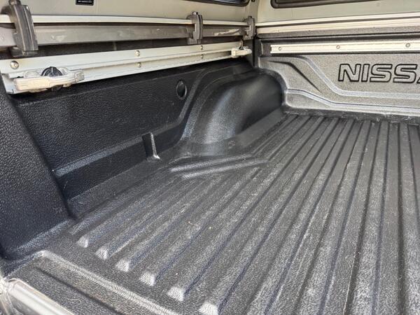 Nissan Navara 2.3 dCi Tekna Auto 4WD Euro 6 4dr