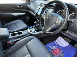 Nissan Navara 2.3 dCi Tekna Auto 4WD Euro 6 4dr at 4th
