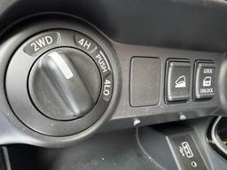 Nissan Navara 2.3 dCi N-Guard Auto 4WD Euro 6 4dr at 28th