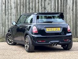 MINI Hatch 1.6 Cooper S Euro 5 (s/s) 3dr at 11th