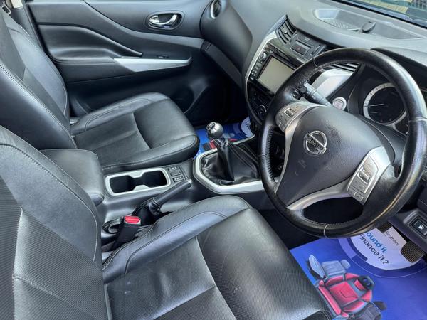 Nissan Navara 2.3 dCi Tekna 4WD Euro 6 (s/s) 4dr