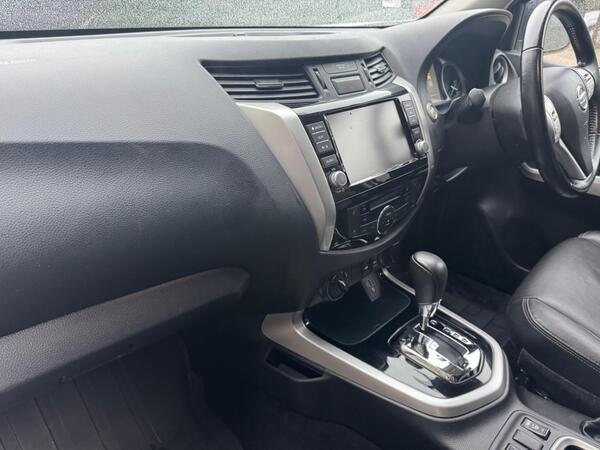 Nissan Navara 2.3 dCi Tekna Auto 4WD Euro 6 4dr