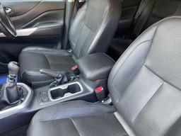 Nissan Navara 2.3 dCi Tekna 4WD Euro 6 (s/s) 4dr at 4th