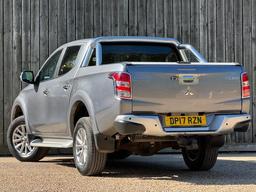 Mitsubishi L200 2.4 DI-D DC Barbarian Auto 4WD Euro 6 4dr at 14th