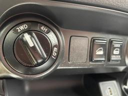 Nissan Navara 2.3 dCi N-Guard Auto 4WD Euro 6 4dr at 28th