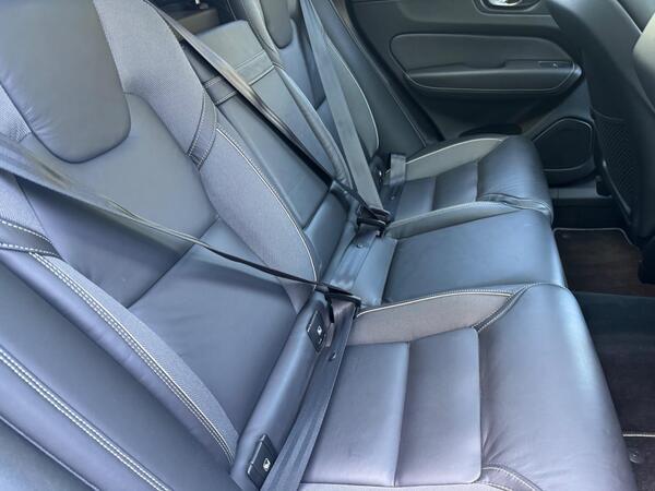 Volvo XC60 2.0 D4 R-Design Auto Euro 6 (s/s) 5dr