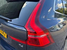Volvo XC60 2.0 T4 Edition Auto Euro 6 (s/s) 5dr at 43th