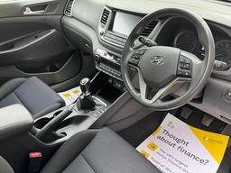 Hyundai TUCSON 1.7 CRDi Blue Drive SE Nav Euro 6 (s/s) 5dr at 24th
