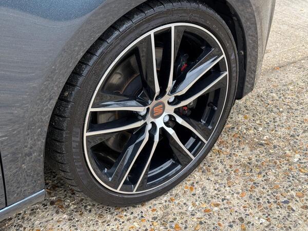 SEAT Leon 2.0 TSI Cupra 290 Lux DSG Euro 6 (s/s) 5dr