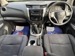 Nissan Navara 2.3 dCi Acenta+ 4WD Euro 6 (s/s) 4dr at 2th