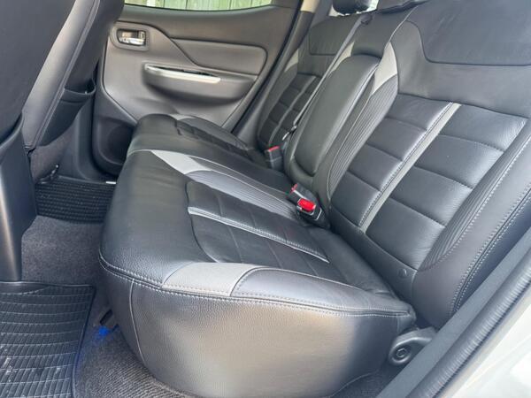 Mitsubishi L200 2.4 DI-D DC Barbarian Auto 4WD Euro 6 4dr