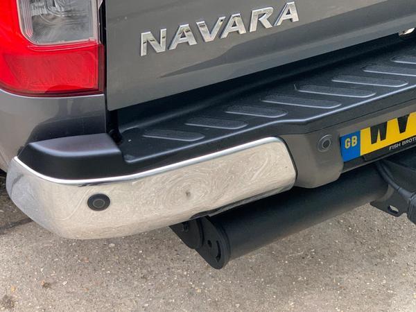 Nissan Navara 2.3 dCi Tekna 4WD Euro 6 (s/s) 4dr