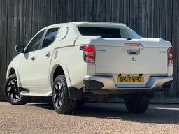 Mitsubishi L200 2.4 DI-D DC Barbarian Auto 4WD Euro 6 4dr at 14th