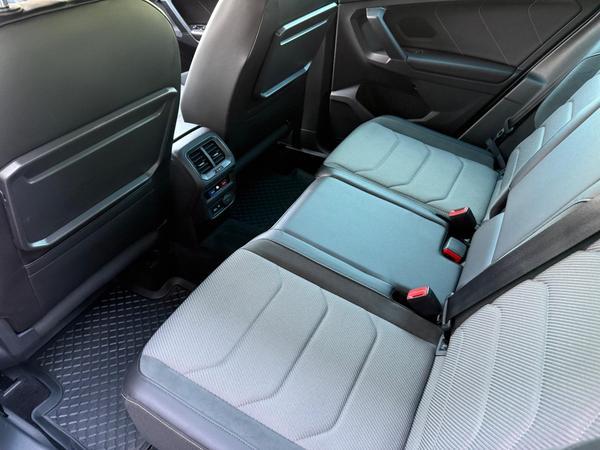 Volkswagen Tiguan 2.0 TDI R-Line Tech DSG 4Motion Euro 6 (s/s) 5dr