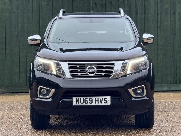 Nissan Navara 2.3 dCi Tekna 4WD Euro 6 (s/s) 4dr