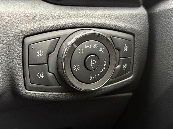 Ford Ranger 2.0 EcoBlue Thunder Pickup Double Cab 4dr Diesel Auto 4WD Euro 6 (s/s) (213 ps)