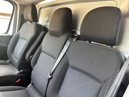 Renault Trafic 2.0 dCi ENERGY 30 Black Edition EDC LWB Standard Roof Euro 6 (s/s) 5dr at 36th