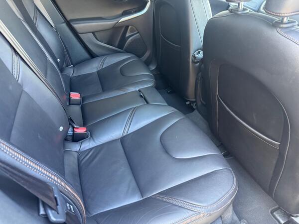 Volvo V40 Cross Country 1.5 T3 Pro Auto Euro 6 (s/s) 5dr