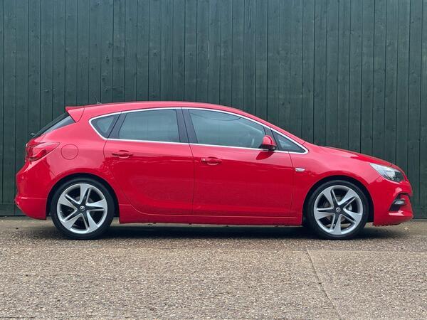 Vauxhall Astra 1.6i Limited Edition Euro 6 5dr