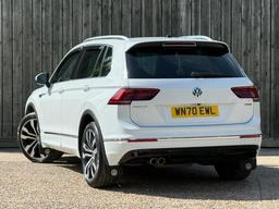 Volkswagen Tiguan 2.0 TDI R-Line Tech DSG 4Motion Euro 6 (s/s) 5dr at 9th
