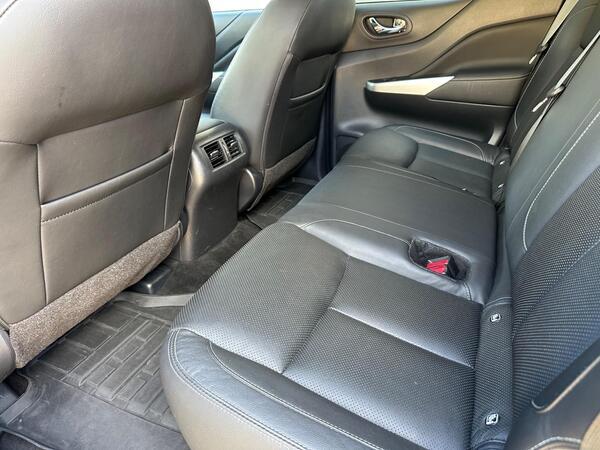 Nissan Navara 2.3 dCi Tekna Auto 4WD Euro 6 4dr