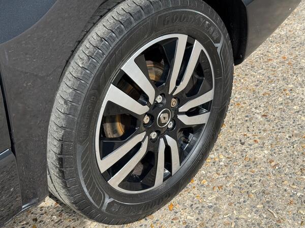 Renault Trafic 2.0 dCi Blue SL28 Sport+ L1 H1 Euro 6 (s/s) 5dr