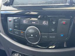 Nissan Navara 2.3 dCi N-Guard Auto 4WD Euro 6 4dr at 43th