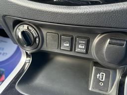 Nissan Navara 2.3 dCi Tekna Auto 4WD Euro 6 4dr at 34th