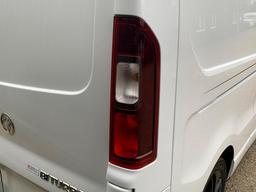Vauxhall Vivaro 1.6 CDTi 2900 BiTurbo ecoTEC Limited Edition Nav Crew Van L2 H1 Euro 6 (s/s) 5dr (6 Seat) at 47th