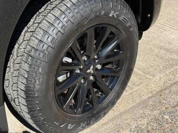 Mitsubishi L200 2.4 DI-D DC Challenger Auto 4WD Euro 6 4dr