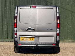 Renault Trafic 2.0 dCi ENERGY 30 Sport LWB Standard Roof Euro 6 (s/s) 5dr at 11th