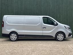 Renault Trafic 2.0 dCi Blue LL30 Sport L2 H1 Euro 6 (s/s) 5dr at 19th